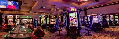 3d77 Philippines player celebrating a big sportsbook and casino win